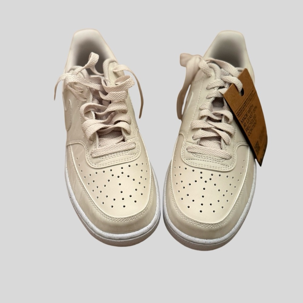 Nike MC Trainer 2 Women’s 9 Light Bone Neutral Sneakers - Picture 2 of 7